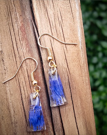 Kolczyki z zatopionymi płatkami chabrów, Figa handmade accessories