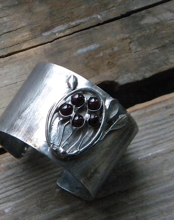 Granaty z gałązką -  bransoleta mankiet CUFF, Beata Trotter