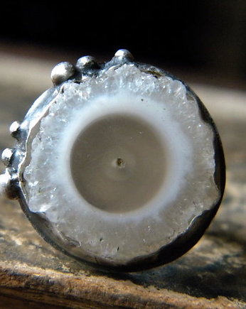 naturalny chalcedon w kryształowej koronce, Beata Trotter