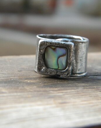 Muszla paua / abalone  w poduszce    - pierścień, Beata Trotter