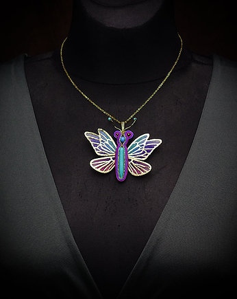 Kolorowy motyl- wisiorek soutache, Mró Soutache