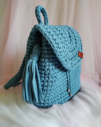 Szydełkowy plecak w kolorze jeansowym, crochetszelka