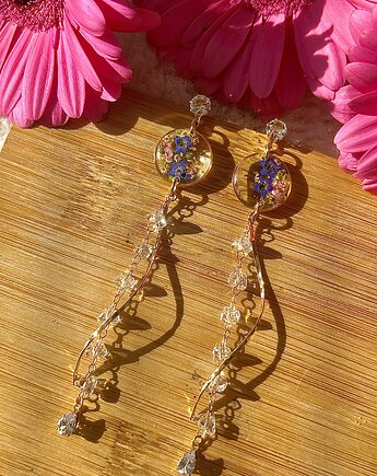 Eleganckie kolczyki z kwiatami w żywicy na prezent dla niej, Blask Natury