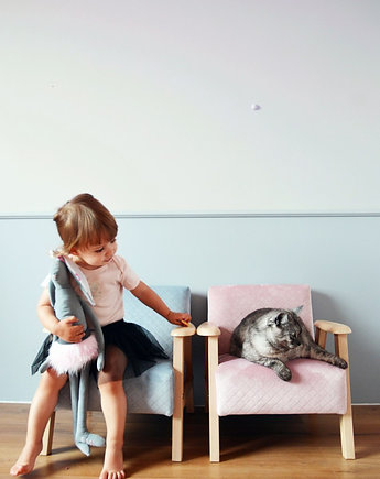 Fotel dziecięcy tapicerowany z podłokietnikami MINIO, OSOBY - Prezent dla dziecka
