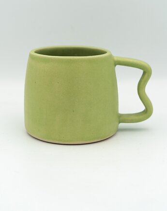 Ceramiczny kubek z falistym uszkiem, panika ceramics