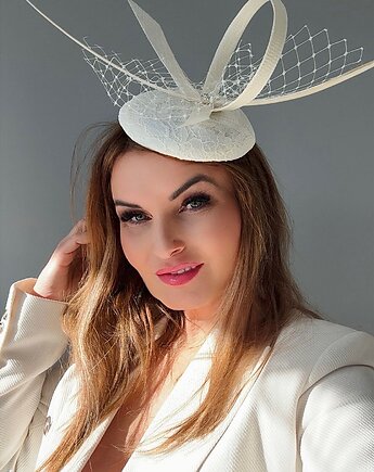 Fascynator ślubny ECRU lub CZARNY, MONIKA SAXTON LUXURIOUS MILLINERY