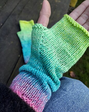 Ombre z neonem / mitenki, agat handmade