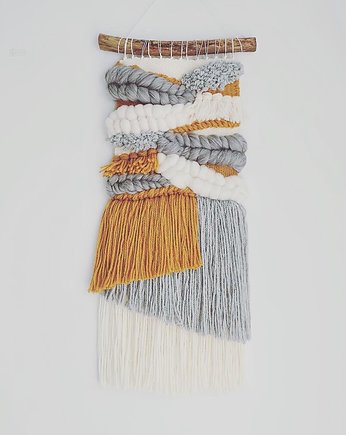 Makatka Makrama, wool and stick
