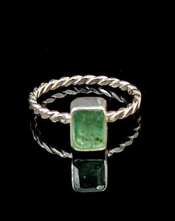 Pierścionek Subtelle- przejrzysty szmaragd, Pracownia Neores