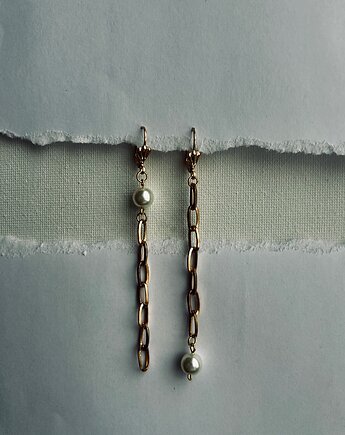 Kolczyki asymetryczne z perełkami i łańcuszkami  BALANS.Agrafka STUDIO, Natalia Puchalska