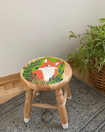 Ręcznie malowany stołeczek dla dzieci - niepowtarzalna pamiątka na lata, Misty Art Studio