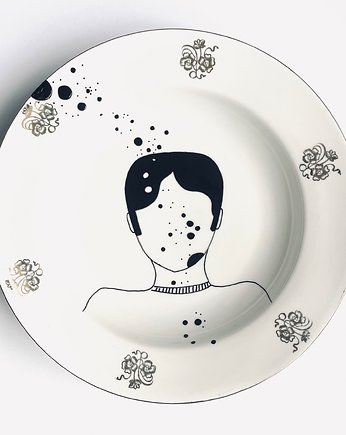 Kuzyn co ma wstręt do owalu, arent plates