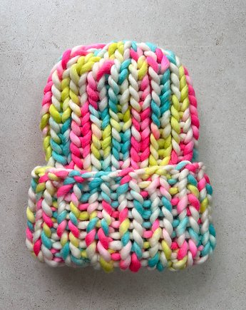 Gruba zimowa czapka z wełny peruwiańskiej neonowe plamki, Made by Jaga