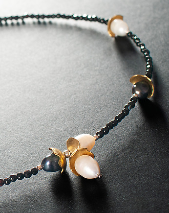 Naszyjnik z perłami i mosiądzem.[PN18], Anillito