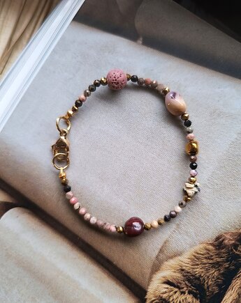 Saturn-bransoletka, Emilia Rabenda