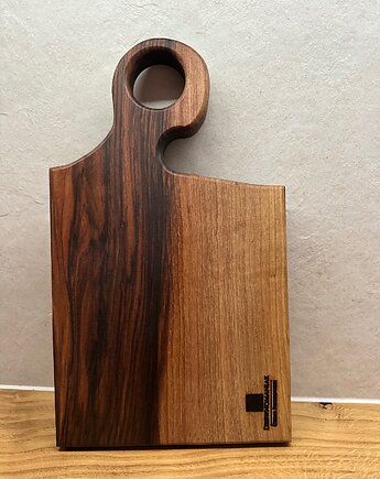 Drewniana deska z orzecha włoskiego, Drewnomaniak Oskar Piotrowski