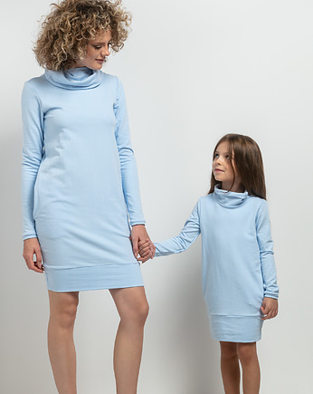 Komplet sukienek z kominem i kieszeniami dla mamy i córki, model 37, niebieski, mala bajka