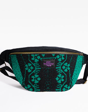 Upcyclingowa nerka z ludowej tkaniny podlaskiej, kapotka