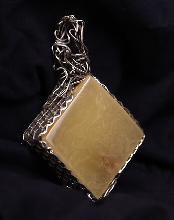 Wielki wisior z naturalnym bursztynem bałtyckim, Andorii by Baco