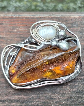 Pogoda - broszka, po drugiej stronie lustra