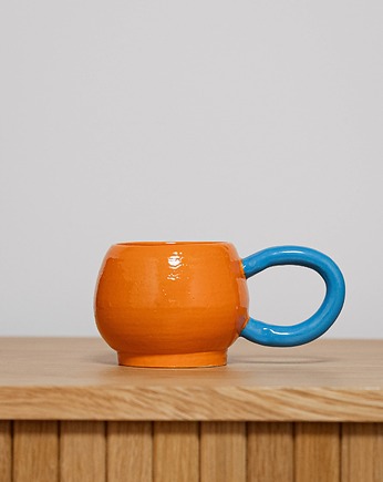 Kubek z uchem, Burchart Studio