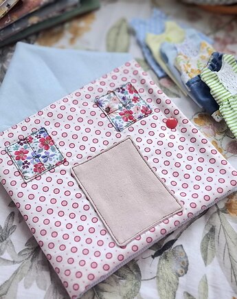 Domek dla myszki, Rzecz w Tym