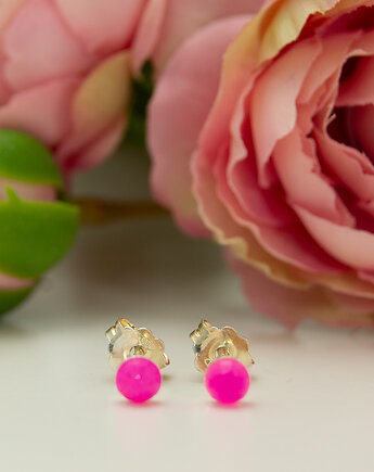Małe kolczyki sztyfty z agatem w kolorze fuksji / 4mm / różowe / SREBRO 925, Yamira Art Studio