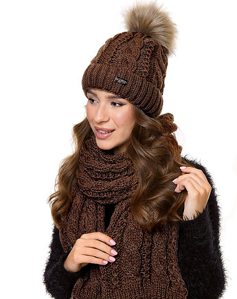 Komplet damski czapka z pomponem i szal zimowy brązowy C03, Ella Dora