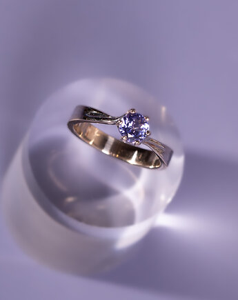 Pierścionek zaręczynowy z białego złota z szafirem, Amber by Baco
