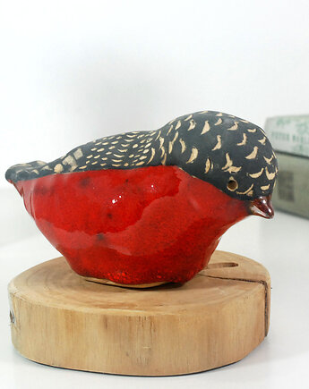 Czerwony gil - ceramiczna dekoracja półki, stołu, 10FingersArt