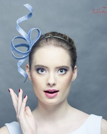 Wijący się niebieski fascynator., BOZKA Luxury Handmade