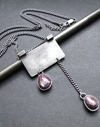 Naszyjnik z szafirem gwiaździstym, Memero