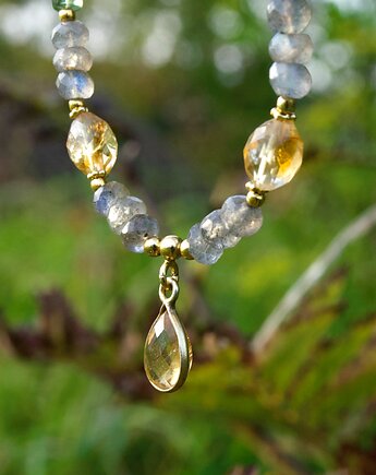 Opalizujący naszyjnik z zawieszką z cytrynem, Studio Gazela