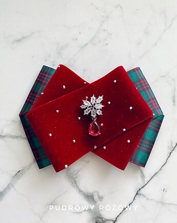 Aksamitna Brosza z delikatnym kryształkiem, Pudrowy Różowy