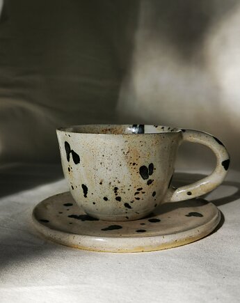 Filiżanka beżowa w złote ciapki - 160 ml, szkliwiona_art