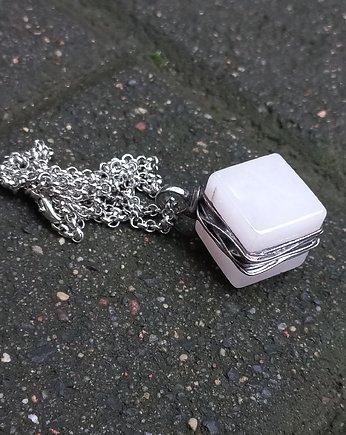 Cube - wisiorek, po drugiej stronie lustra