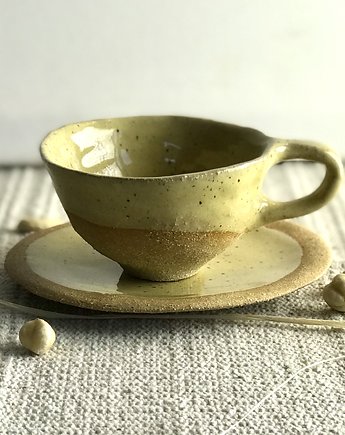 Żółta filiżanka z talerzykiem II, CESELE Ceramika