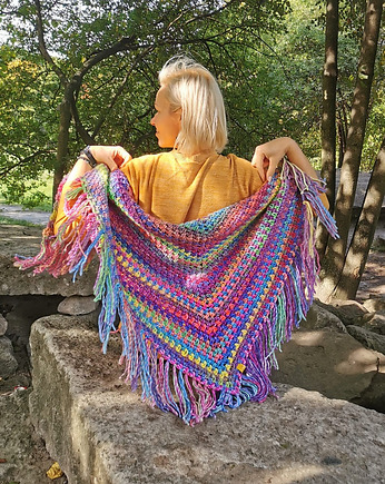 Chusta  z frędzlami MAXCOLOR cukierek, sploteka