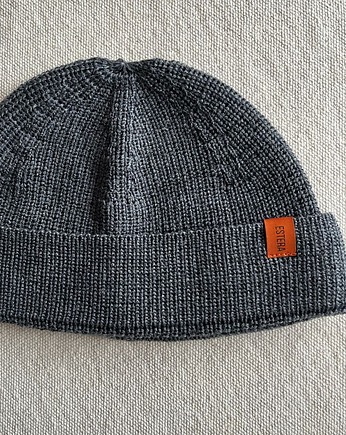 SZARA DOKERKA - wełniana czapka,  100% merino wool, OSOBY - Prezent dla dziadka