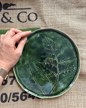 Talerz z kolekcji FERN, paproć naturalna zaczarowana w glinie, Joanna Serafin design