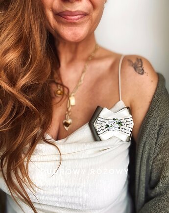 Broszka dla miłośników książek Nowość, Pudrowy Różowy