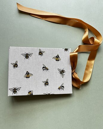 Album na zdjęcia 'Pszczółki' ze wstążką, Bookbinding by Susan