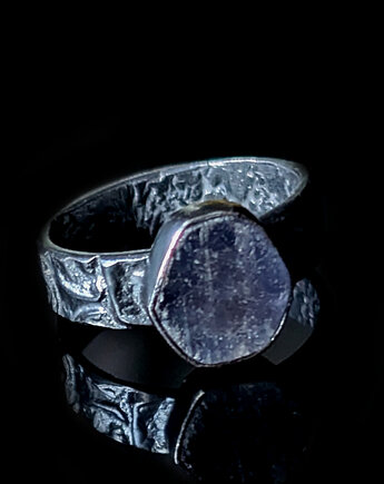 Pierścionek Szafir surowo, Pracownia Neores