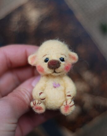 Jasno żółty Miś- broszka, BoboLobo Handicraft