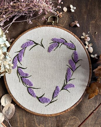 Ręcznie haftowany obrazek "Serce z kwiatów -  dziki bez ", ReinerArt