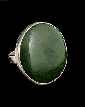 Pierścionek Nefryt ze szkatuły babci, Pracownia Neores