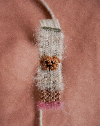 Bransoletka wykonana na krośnie z haftowanym pieskiem, Słońcem Tkane