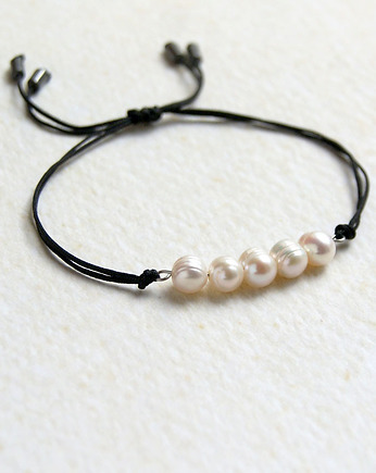 Naturalne perły : bransoletka na sznurku, kaktusia