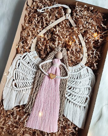 Ręcznie robiony anioł makramowy z sercem, plecione_