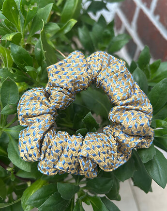Jedwabna gumka scrunchie z upcyclingu, Lush from trash